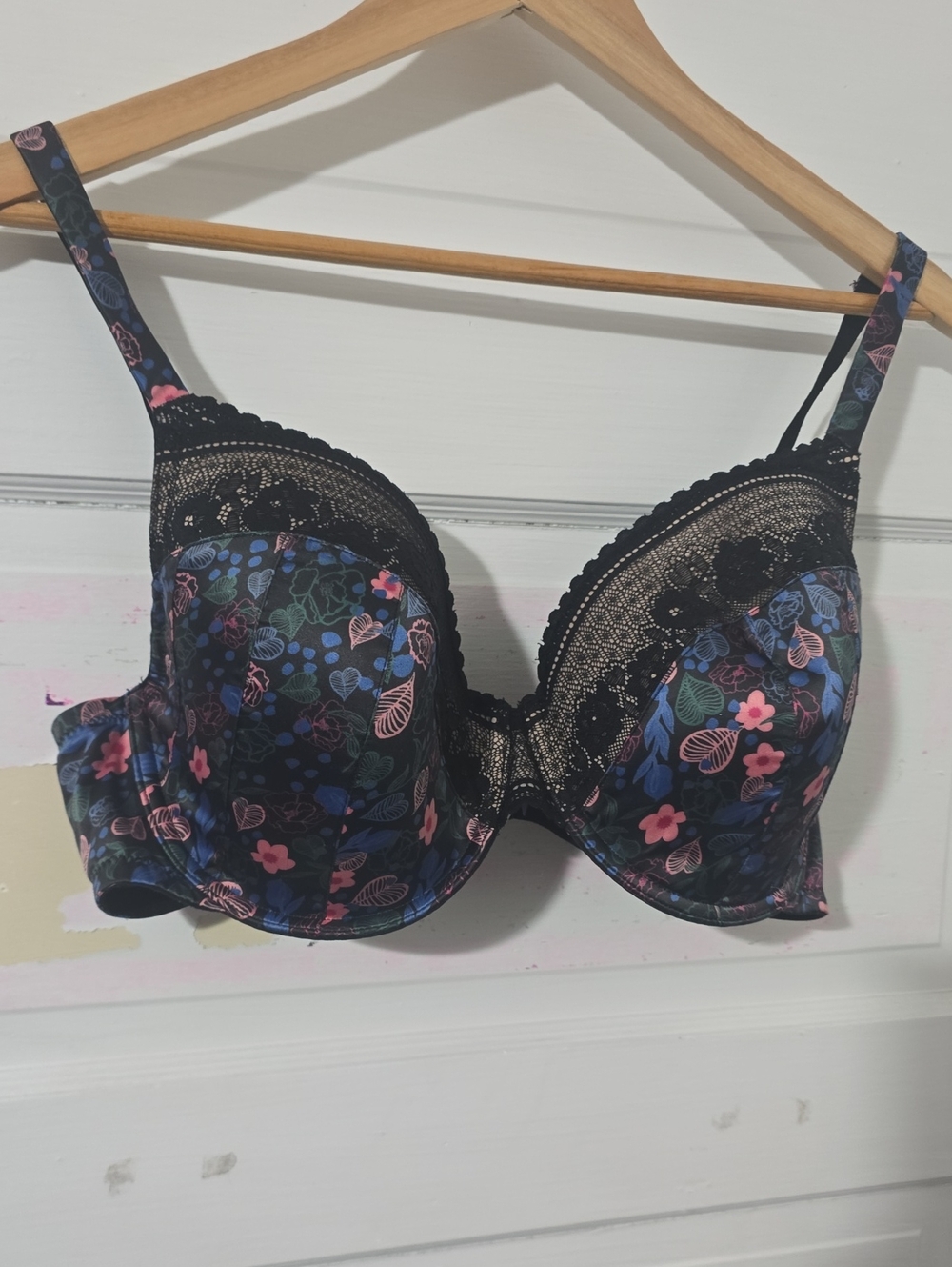 Floral Lace Underwire Bra - Black with Pink & Blue Floral